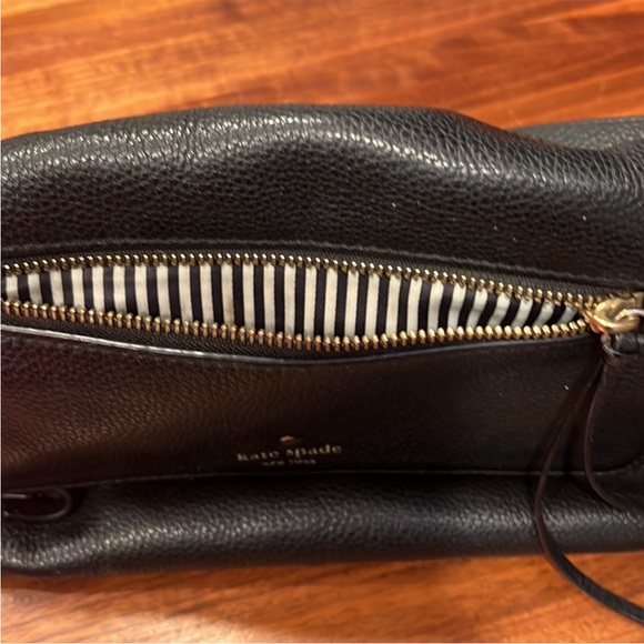 ⚡️SALE⚡️ Kate Spade Cobble Hill Purse - Picture 5 of 7